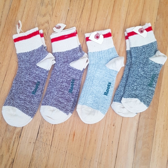 Roots Accessories - 4 Pairs of Women's Ankle Roots Cabin Socks